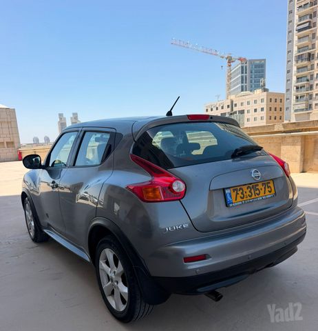 ניסאן ג'וק