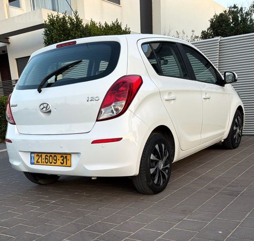 יונדאי i20