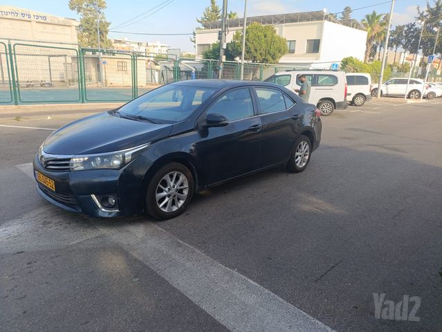 מודעת רכב טויוטה קורולה