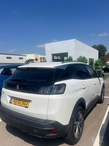 פיג'ו 3008