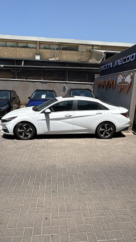 יונדאי אלנטרה