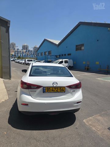 מאזדה 3