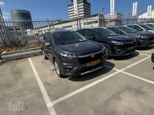 סוזוקי S-Cross