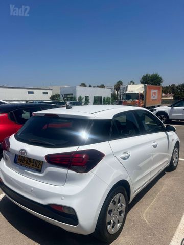 יונדאי i20