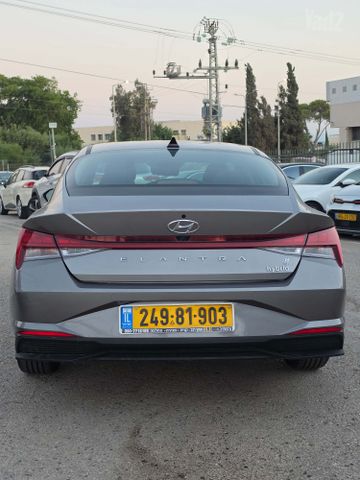 יונדאי אלנטרה