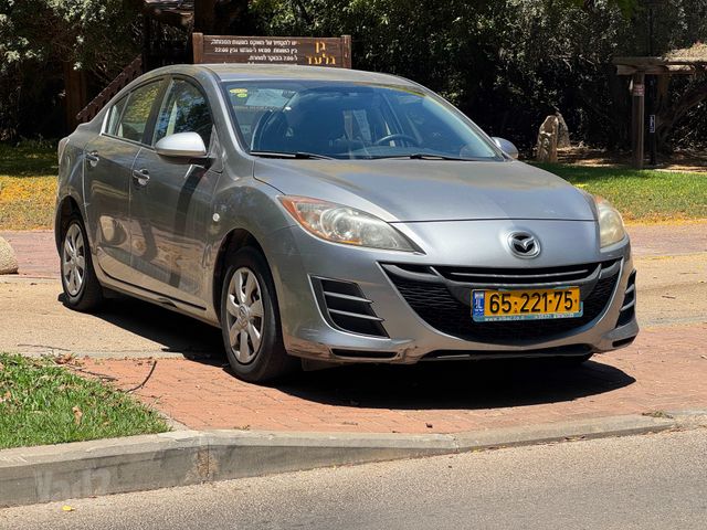 מודעת רכב מאזדה 3