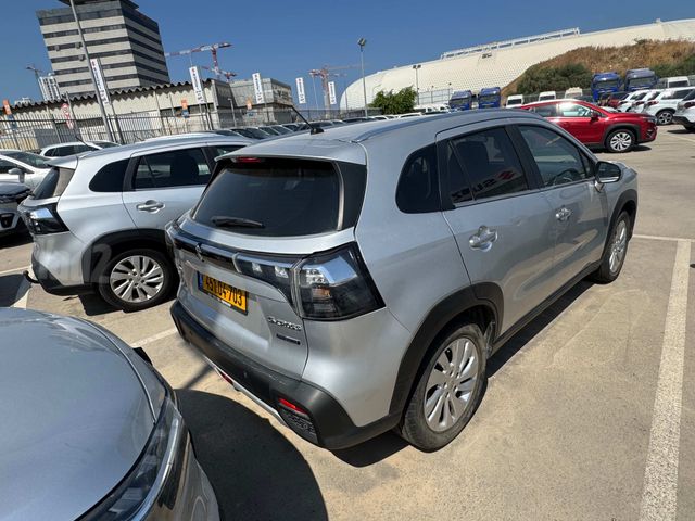 סוזוקי S-Cross