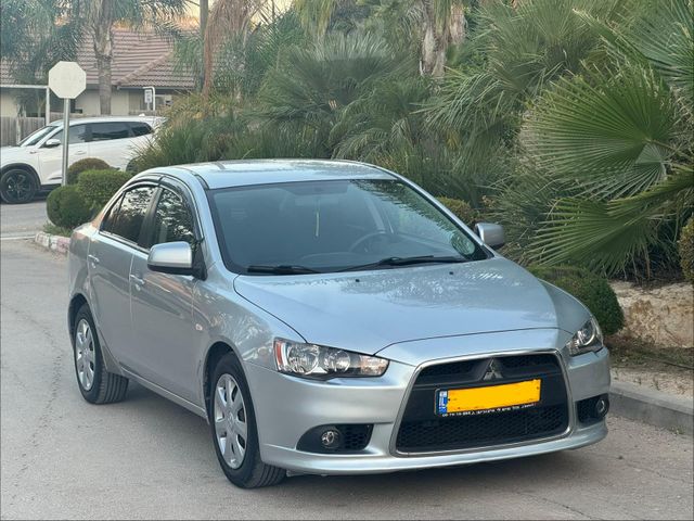 מיצובישי לנסר