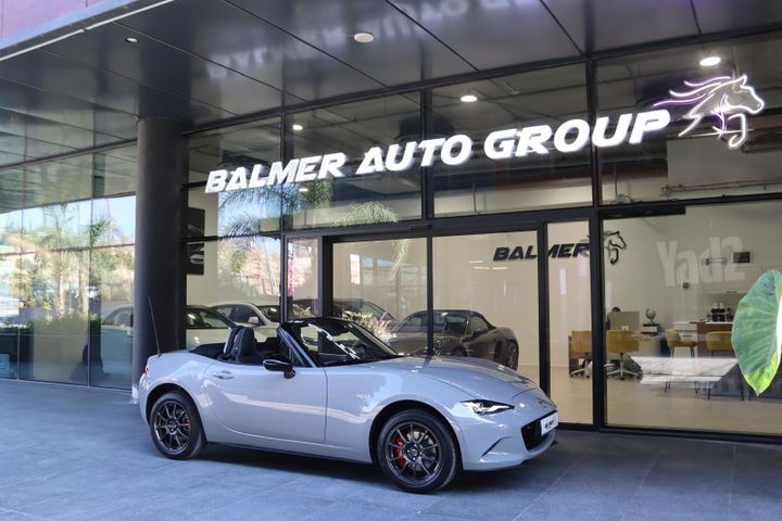 מודעת רכב מאזדה MX-5