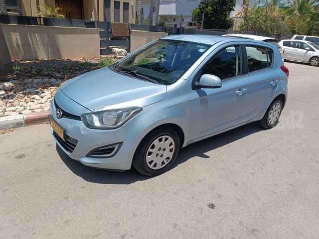 יונדאי i20