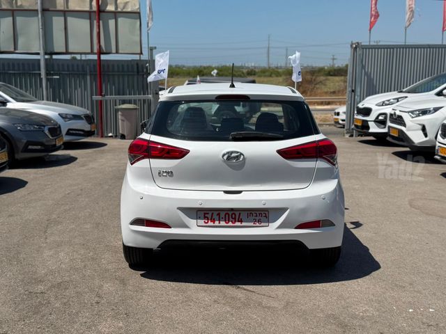 יונדאי i20