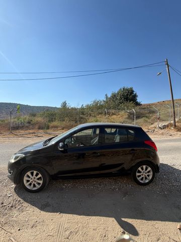 יונדאי i20