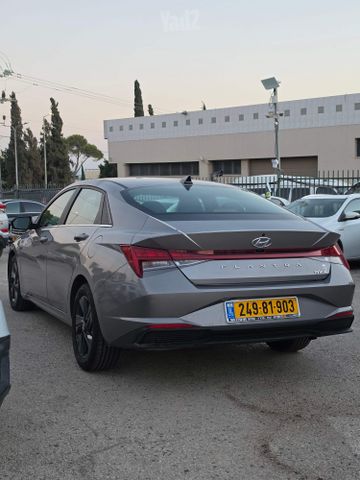 יונדאי אלנטרה
