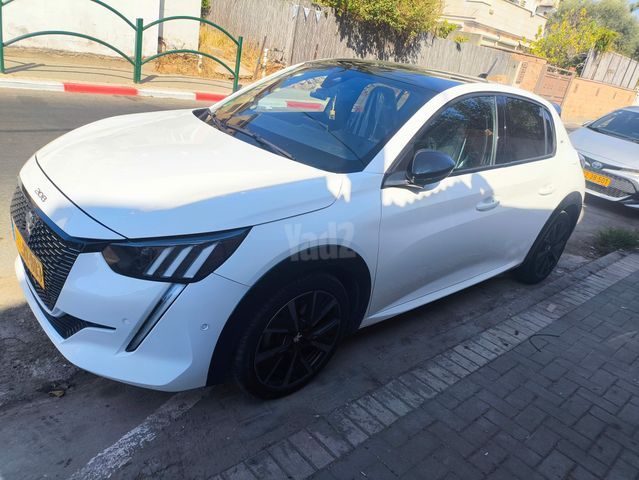 פיג'ו 208