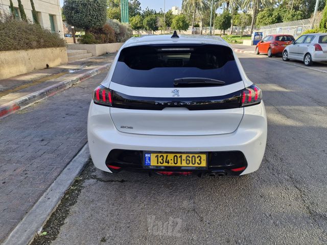 פיג'ו 208