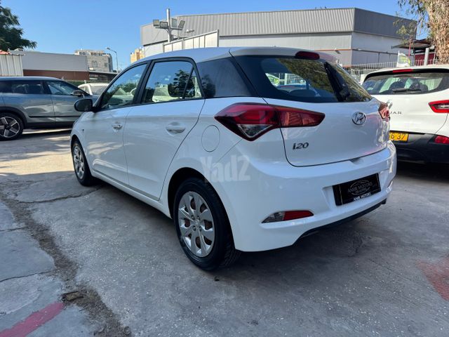 יונדאי i20