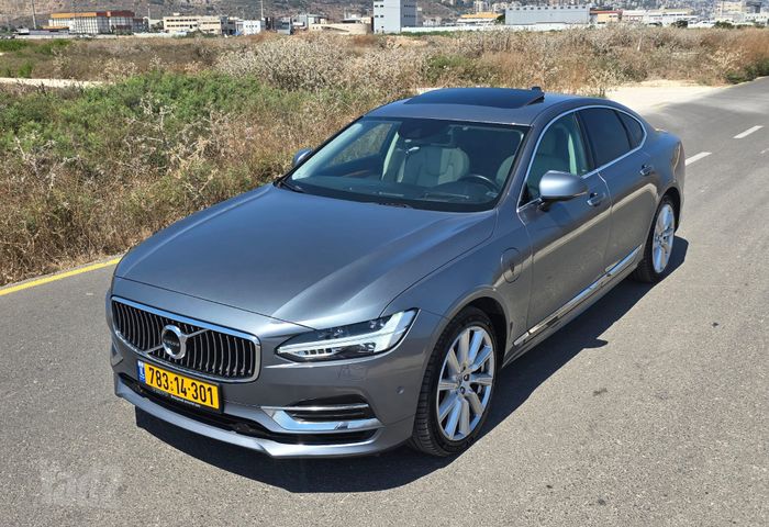 וולוו S90