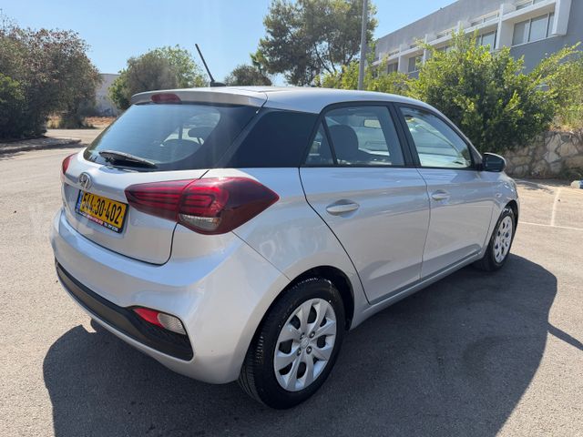 יונדאי i20