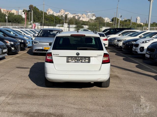 סקודה פאביה