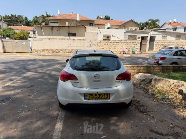אופל אסטרה