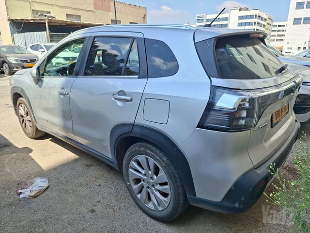 סוזוקי S-Cross