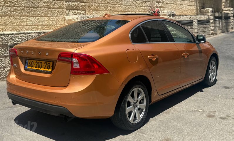 וולוו S60