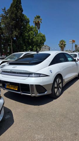 יונדאי איוניק 6