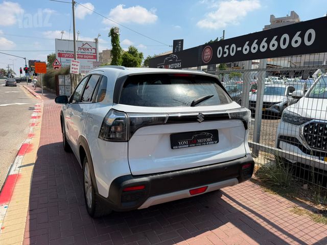 מודעת רכב סוזוקי S-Cross 2