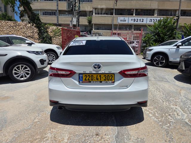 טויוטה קאמרי