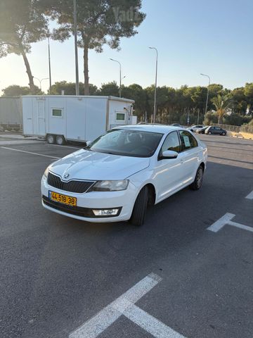 ראפיד Ambition אוט׳ 1.4 (125 כ״ס)