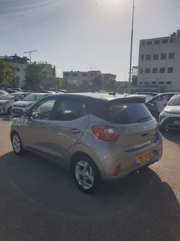 יונדאי i10