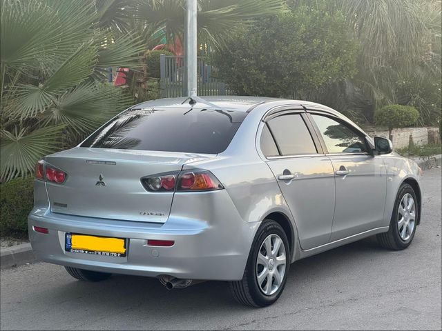 מודעת רכב מיצובישי לנסר