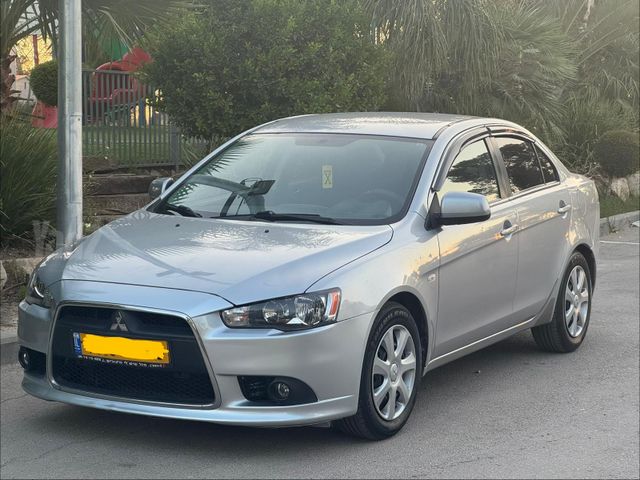 מיצובישי לנסר