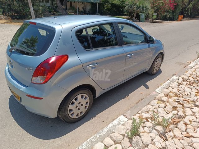 יונדאי i20