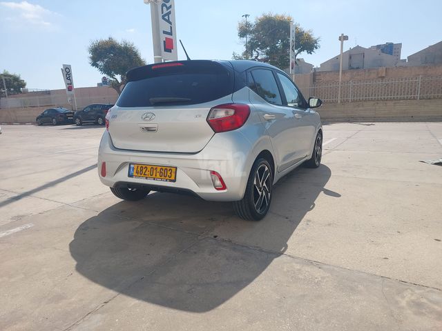 יונדאי i10