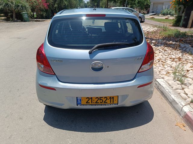 יונדאי i20