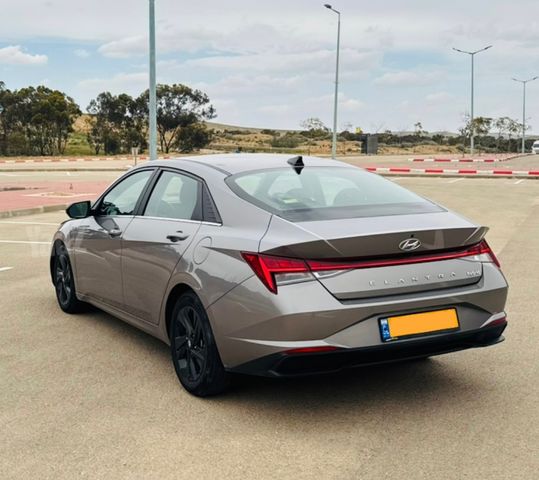 יונדאי אלנטרה
