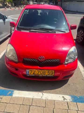 טויוטה יאריס