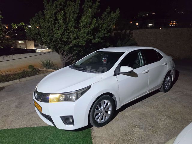 מודעת רכב טויוטה קורולה