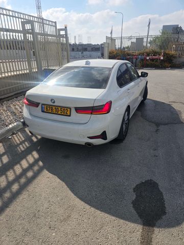 מודעת רכב ב מ וו סדרה 3
