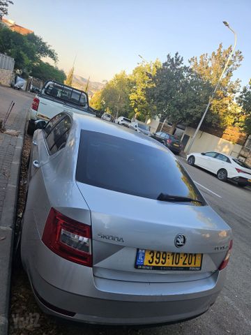 סקודה אוקטביה