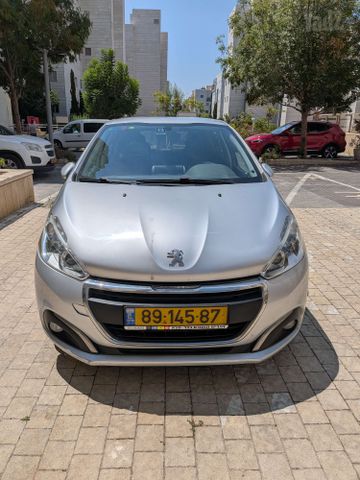 פיג'ו 208
