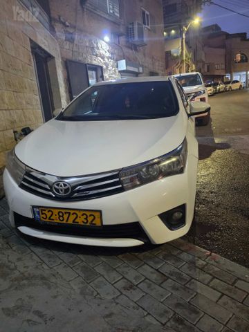 טויוטה קורולה