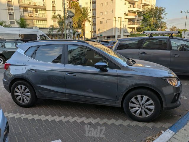 סיאט ארונה