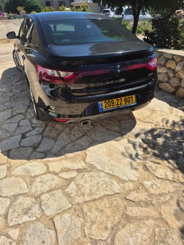 רנו מגאן