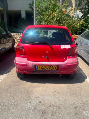 טויוטה יאריס