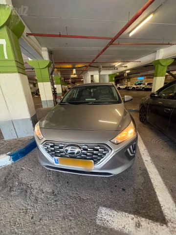 יונדאי איוניק