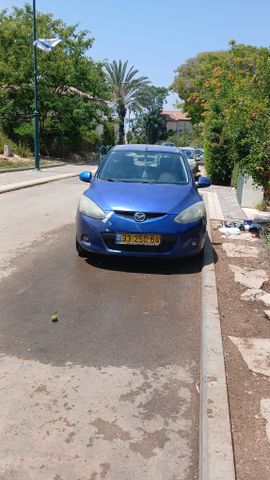 מודעת רכב מאזדה 2