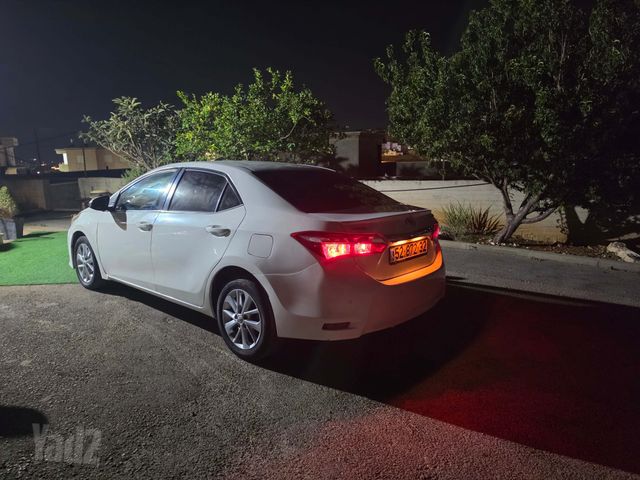 טויוטה קורולה