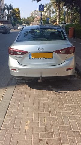 מאזדה 3
